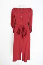 vestido mob feminino vermelho com faixa na cintura e fenda