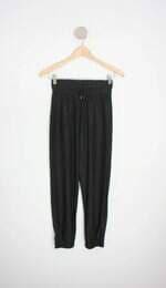 calça de tecido Le Lis Blanc feminina preta