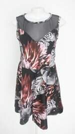 vestido feminino estampado com tule