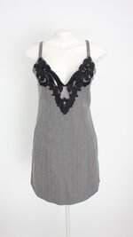 vestido rock lola feminino cinza com bordado