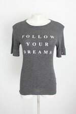 blusa C&A feminina estampada com aplique e silk
