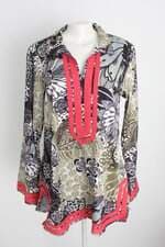 vestido feminino estampado com fenda e recortes