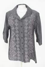camisa marileti feminina cinza com bordado