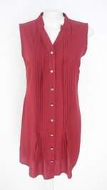 vestido feminino vermelho com forro e pregas