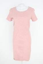 vestido feminino rosa com recortes