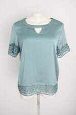 blusa feminina verde com aplique e bordado