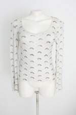 blusa fillity feminina off white com aplique