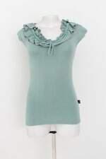 blusa feminina verde com babado