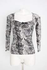 blusa feminina cinza estampada