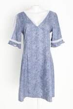 vestido feminino estamapado com recortes