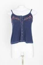 camisa feminina azul com bordado