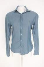camisa feminina azul com bordado