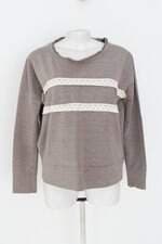 blusa feminina cinza com bordado