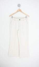 calça de sarja feminina bege