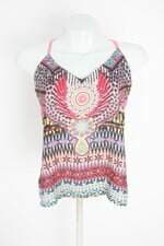 regata feminina estampada com aplique