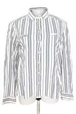 camisa feminina branca com listras azuis 
