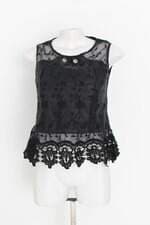 regata feminina preta com bordado e tule