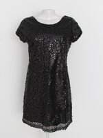 vestido feminino preto com paetê