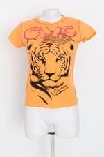 camiseta carmim feminina laranja com recortes e silk