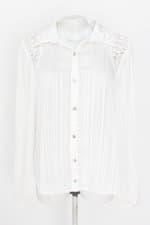 camisa feminina branca com brilho e recortes