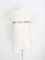 blusa mob feminina off white com patch