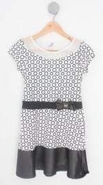 vestido kids estampado com recortes
