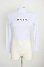 blusa cropped feminina branca com silk