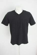 camiseta masculina preta