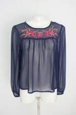 blusa C&A feminina azul com bordado