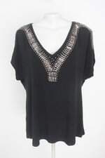 blusa feminina preta com aplique
