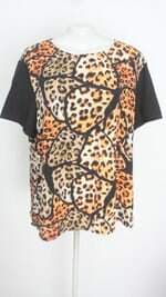 blusa feminina estampada com recortes