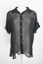 camisa feminina preta com bordado e tule