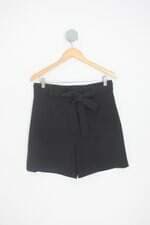 shorts feminino preto com faixa na cintura