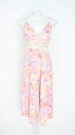 macacão marisa feminino rosa estampado  com bordado