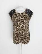 blusa feminina estampada com renda