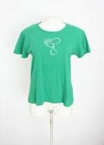 camiseta feminina verde com bordado