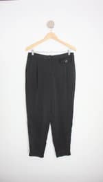 calça de tecido elementais feminina preta