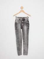 calça jeans feminina cinza