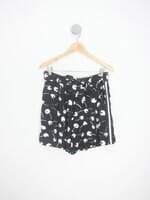 shorts shoulder feminino estampado com faixa na cintura