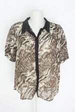 camisa feminina estampada com aplique