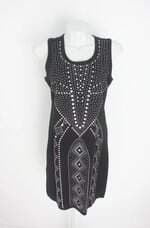 vestido C&A feminino preto com aplique