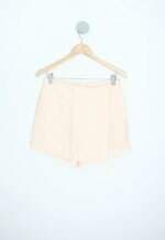 shorts feminino bege com sobreposição