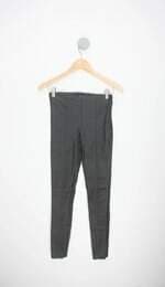 Calça slim C&A feminina preta