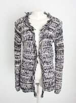 cardigan C&A feminino preto com aplique