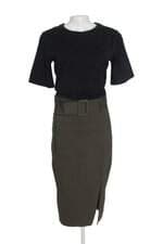 Vestido Zara feminino verde e preto com faixa na cintura 