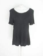 blusa feminina preta com aplique