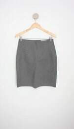 saia plural feminina cinza