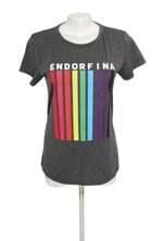 camiseta esportiva C&A feminina cinza com silk