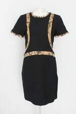 vestido feminino estampado com recortes