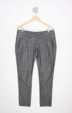 calça jeans feminina cinza com bordado